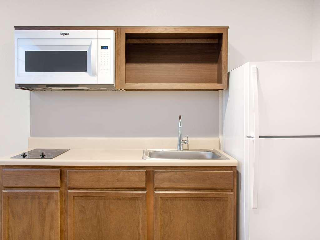 Extended Stay America Select Suites - Charlotte - Northlake Ruang foto