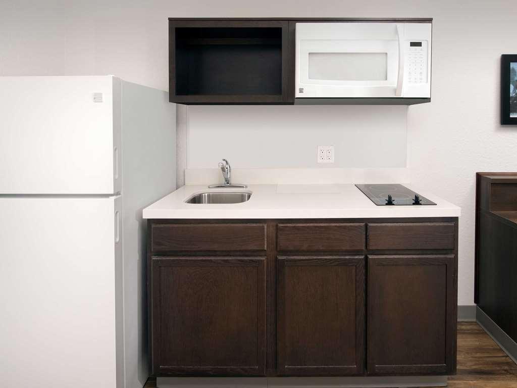 Extended Stay America Select Suites - Charlotte - Northlake Ruang foto