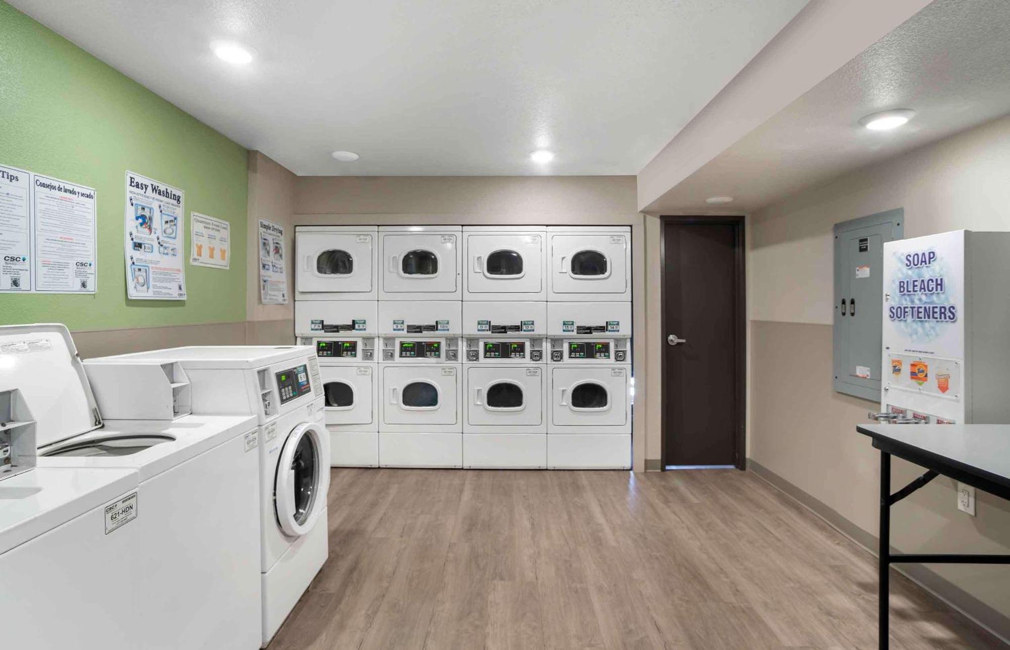 Extended Stay America Select Suites - Charlotte - Northlake Bagian luar foto