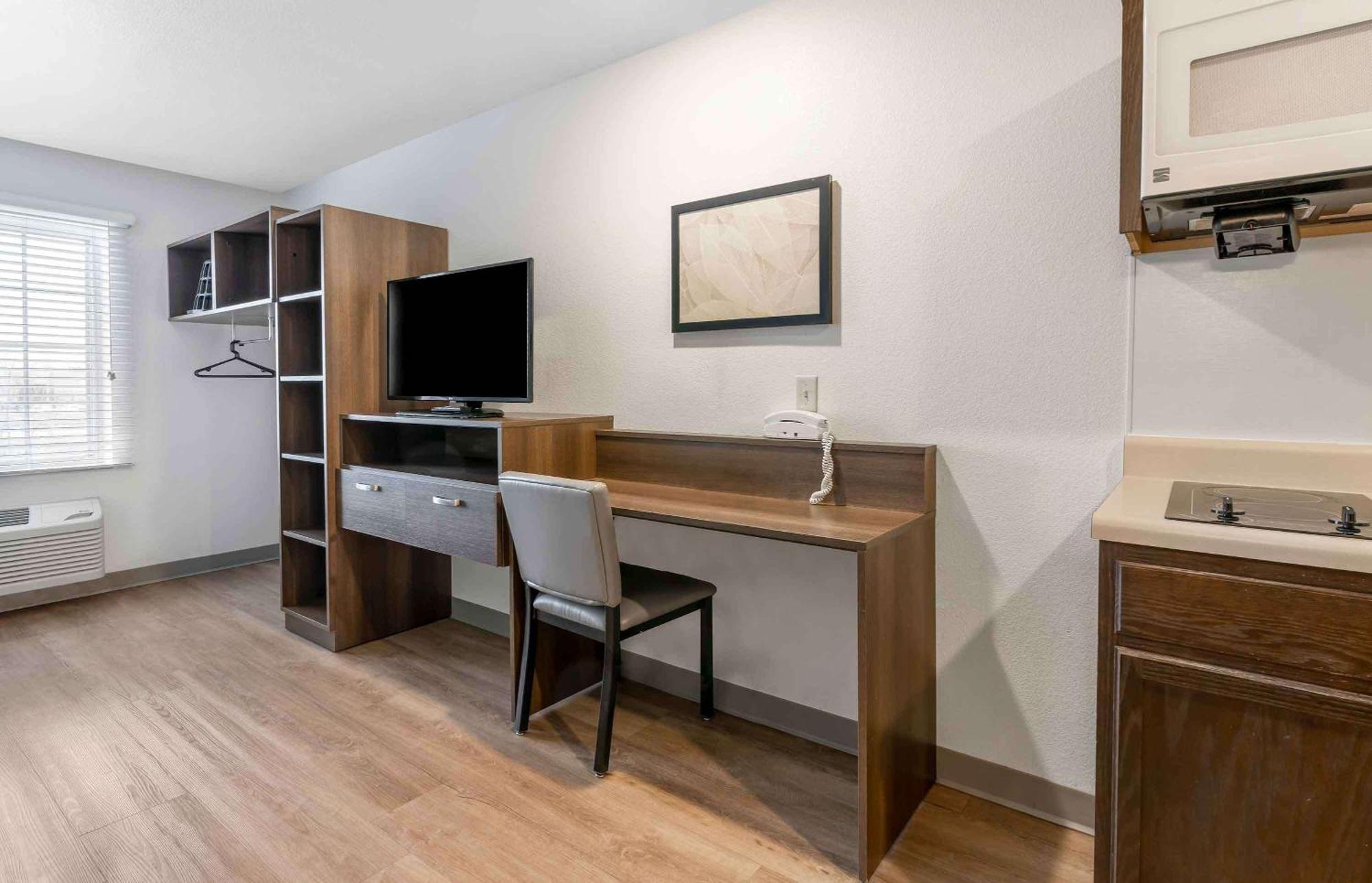 Extended Stay America Select Suites - Charlotte - Northlake Bagian luar foto